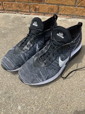 Nike Black and White Flyknit Athletic Running Shoes. Mens Sz 14